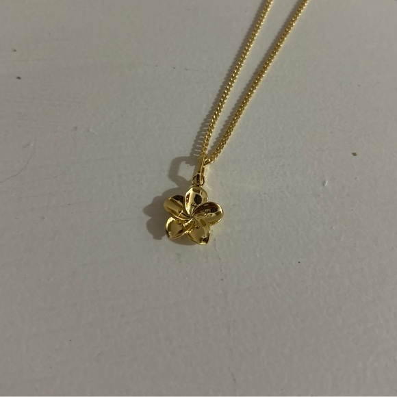 NWOT - Evry Jewels Flower Necklace - Picture 3 of 3